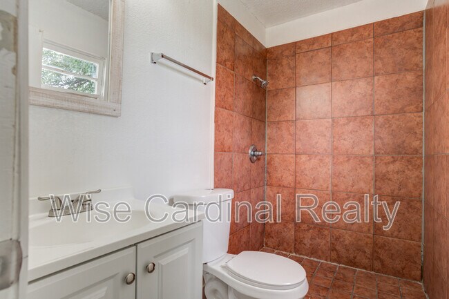 Building Photo - 1612 68th St