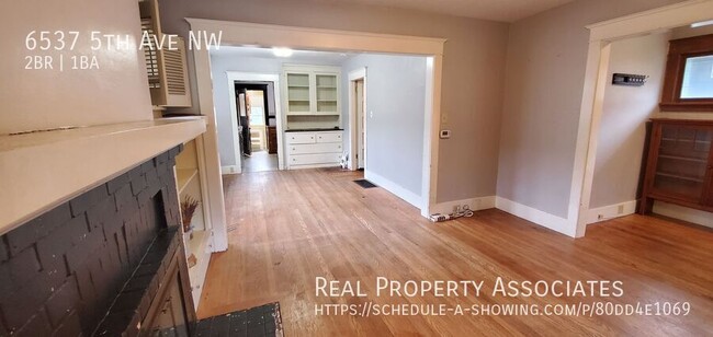 Building Photo - Charming Ballard Home in a Prime Location!