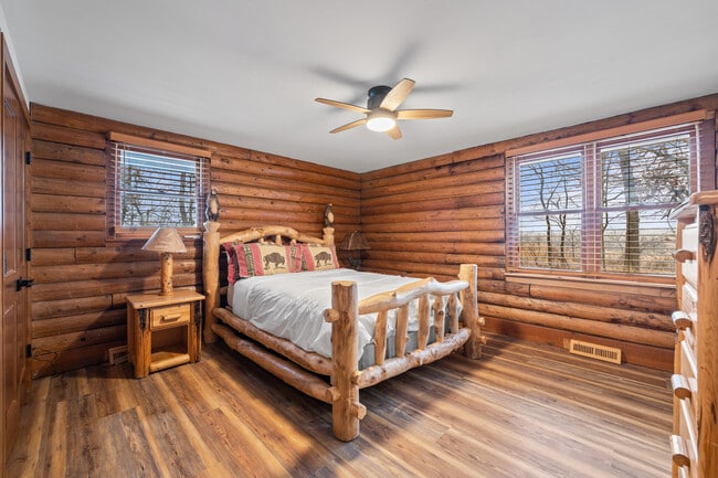 Building Photo - N1508 Wildwood Rd