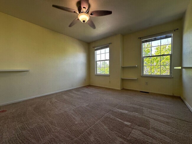 Building Photo - Beautiful four bedroom home in Arvada!