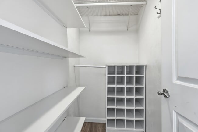 Building Photo - 122 Helena Cir