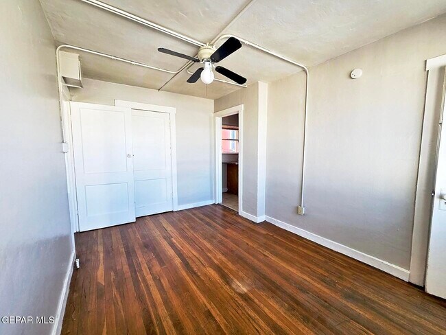 Building Photo - 1114 N El Paso St