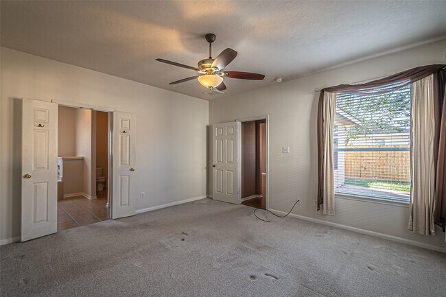 Building Photo - 7431 Riven Oaks Ct