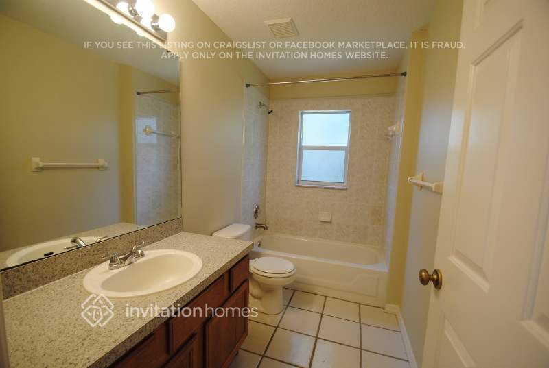 Building Photo - 25840 Aberdovey Ave