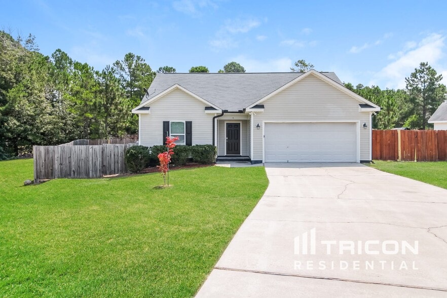 Primary Photo - 4 Leyland Cypress Ct