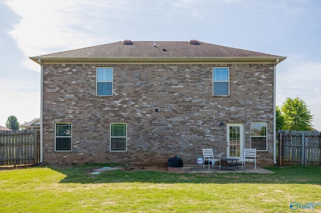 Building Photo - 214 Briar Crest Rd