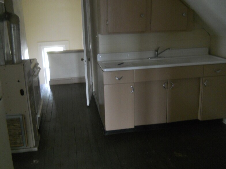 Building Photo - 1247 Donald Ave