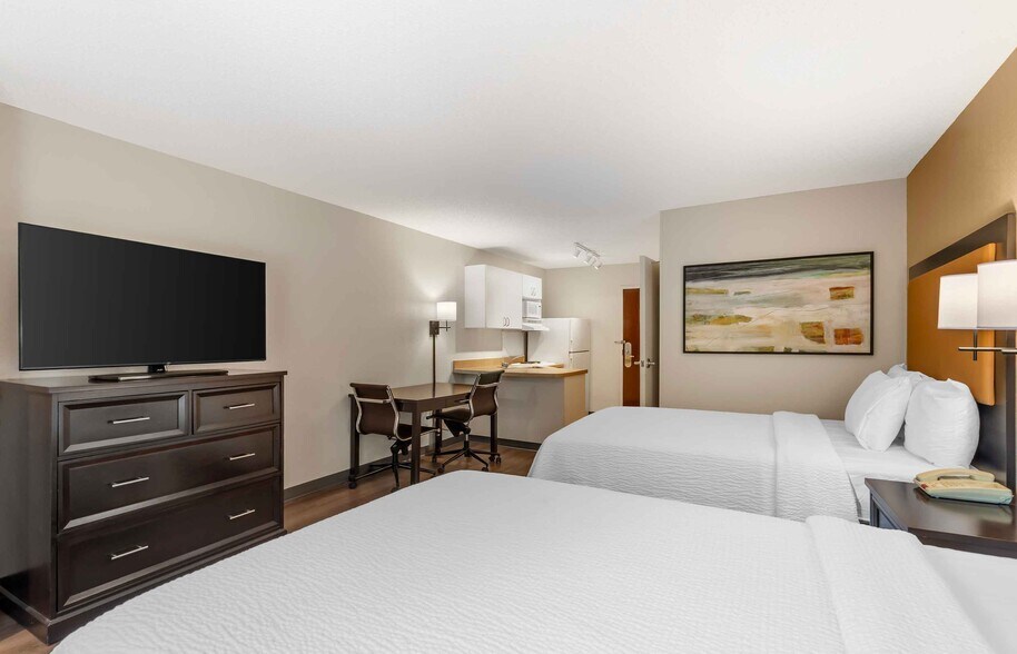 Building Photo - Furnished Studio-Tampa - Airport - Spruce Street
