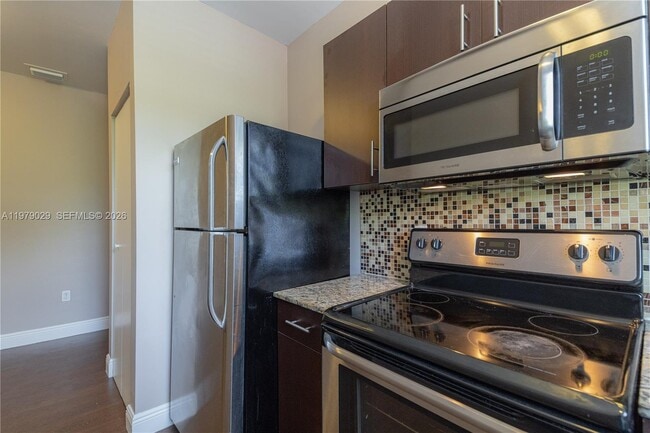 Building Photo - 5416 NE 1st Ct