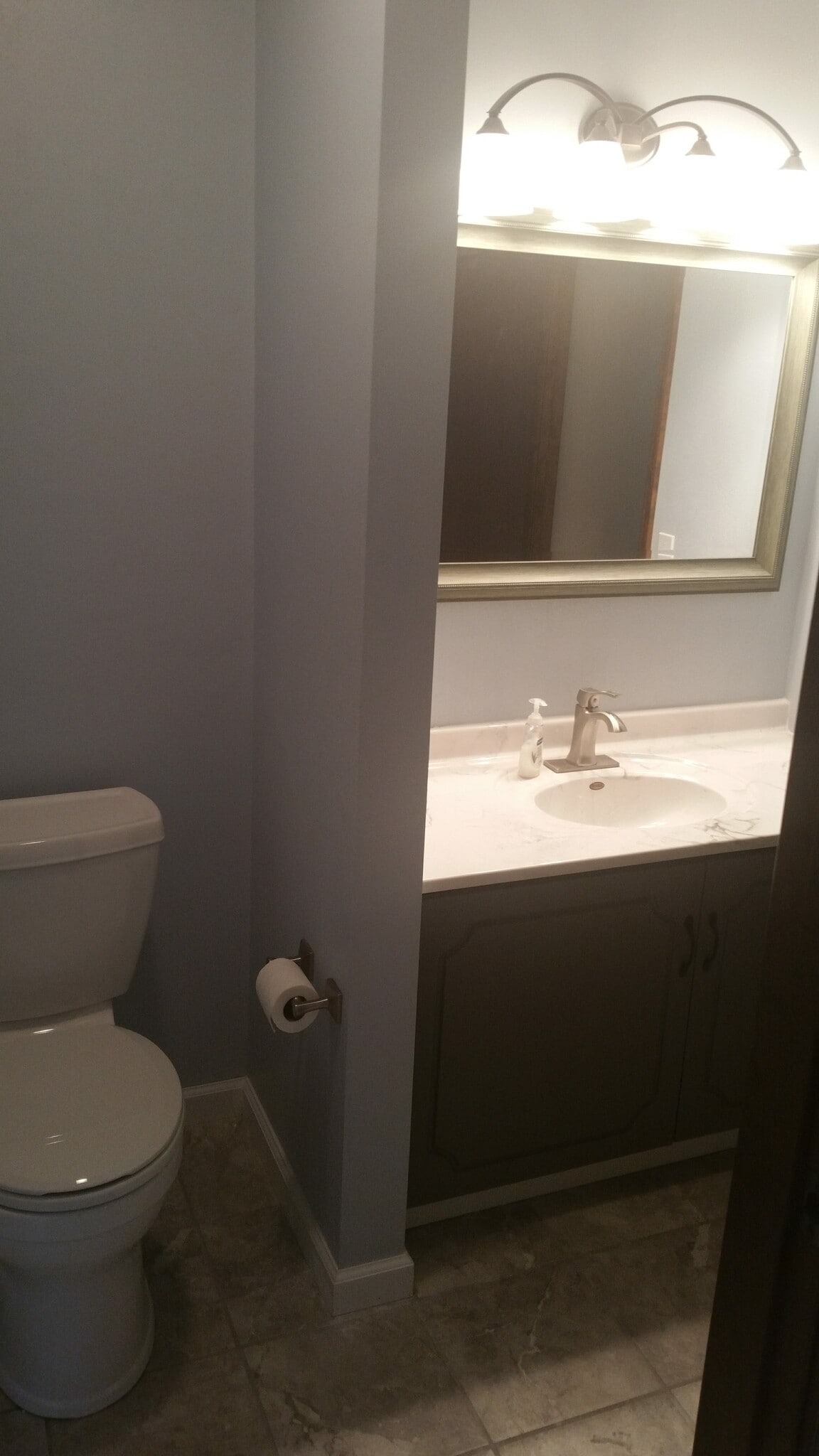 Building Photo - 833 Nowland Ct