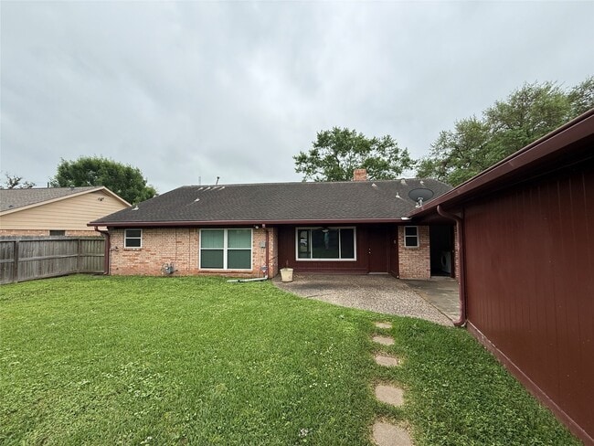 Building Photo - 7610 Burning Hills Dr