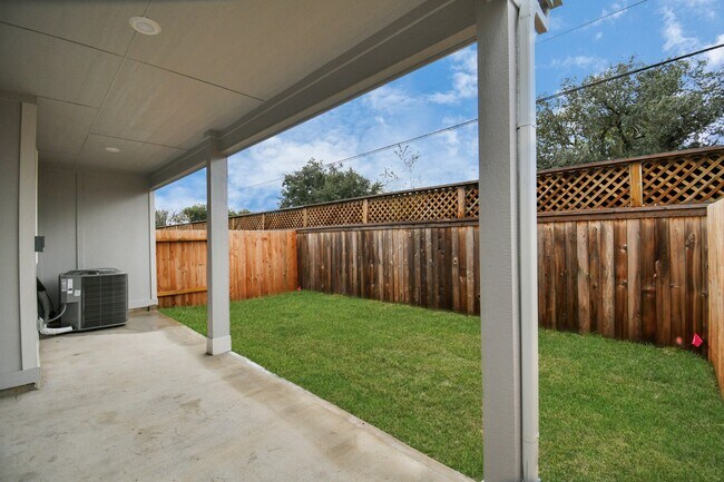 Building Photo - 8515 Rising Stream Dr