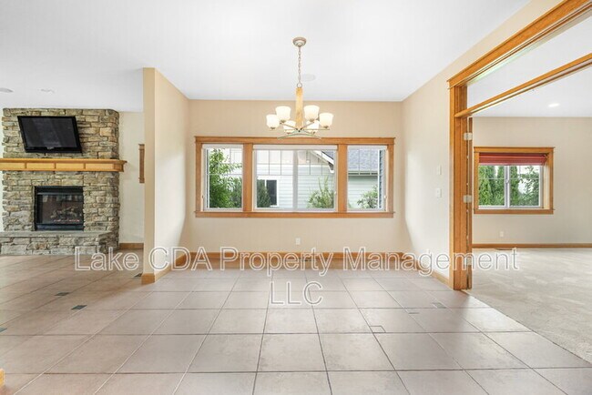 Building Photo - 3270 N Waterwood Ln
