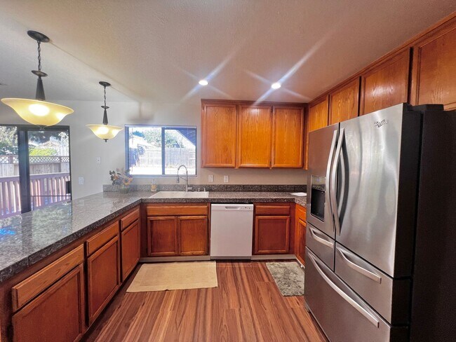 Building Photo - Recently Remodeled 3-Bedroom, 2-Bath Home ...