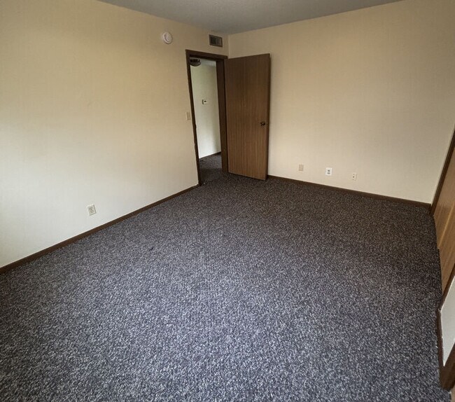 Building Photo - 4609 Bancroft Ave