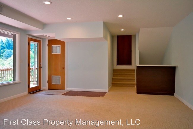 Building Photo - 3 br, 2 bath House - 2730 NW Calumet Terrace