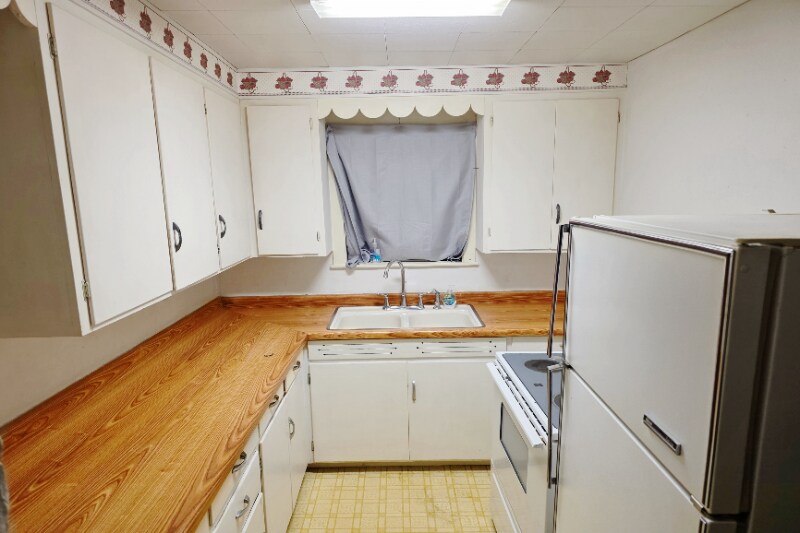 Building Photo - 1124 S High Ave