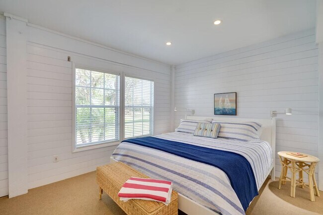 Building Photo - 4563 Brainard Bayou Rd