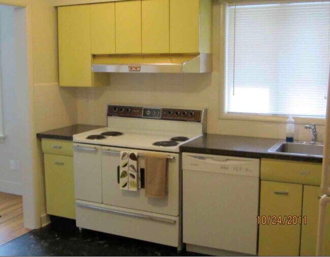 Building Photo - 5317 N Wall St