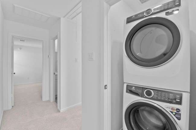 Building Photo - 21455 Carosella Dr