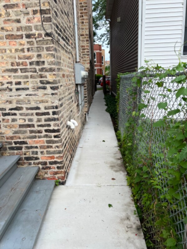 Building Photo - 1008 N Mozart St