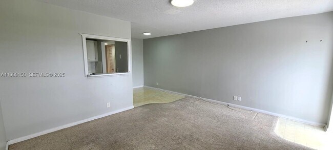 Building Photo - 92 Berkshire D