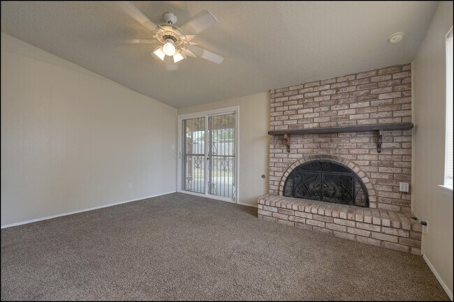Building Photo - 4109 Roxbury Dr