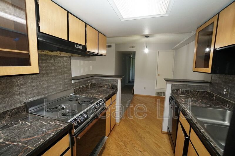 Building Photo - 4400 S Quebec St