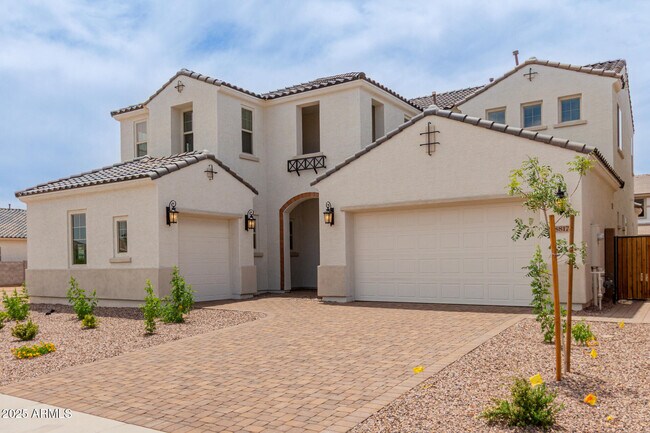 Building Photo - 8817 W Denton Ln