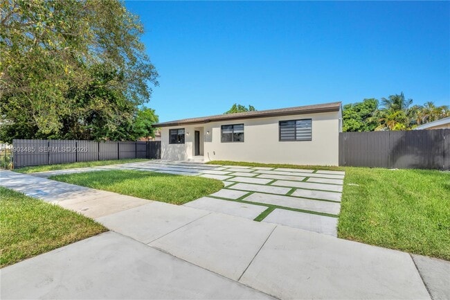 Building Photo - 6021 SW 19th St