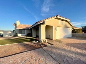 Building Photo - COMING SOON! ! Beautiful 3 Bed 2 Bath Corner Lot Cathedral City Home!