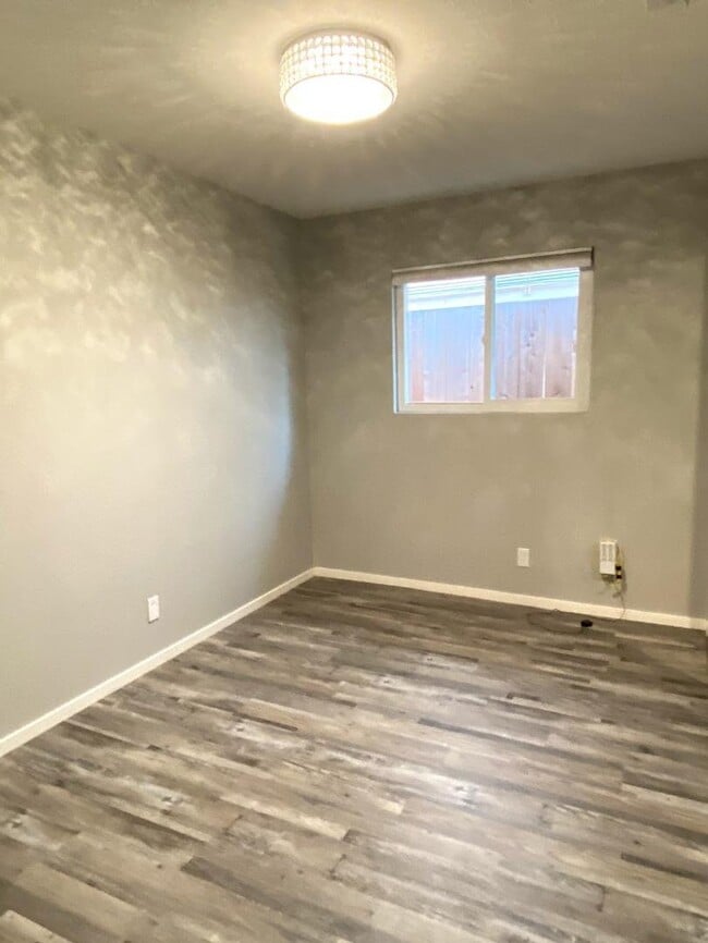 Building Photo - 491 Arleta Ave