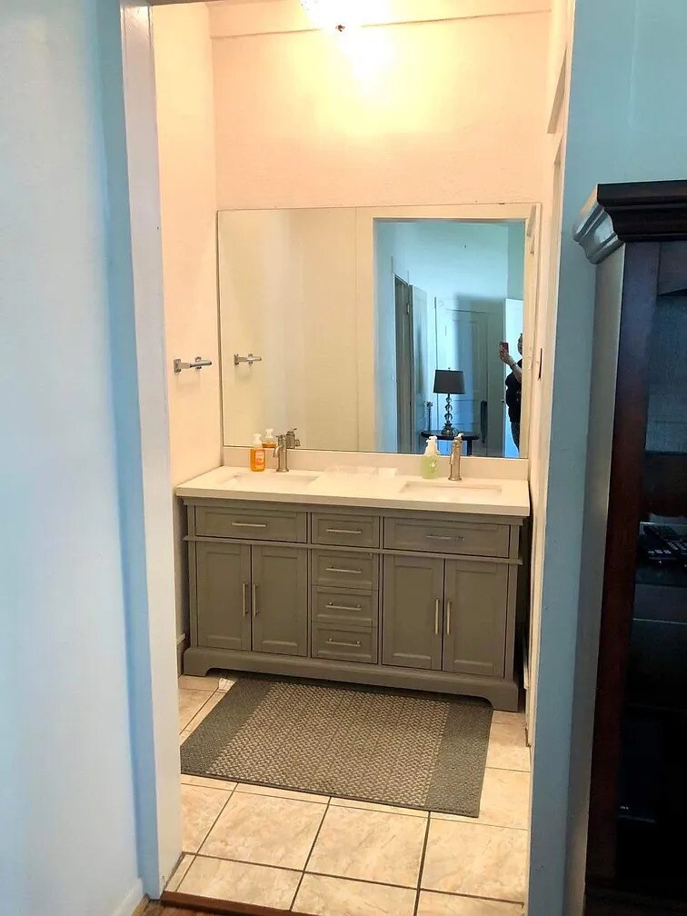 Building Photo - 3412 Avenue Q