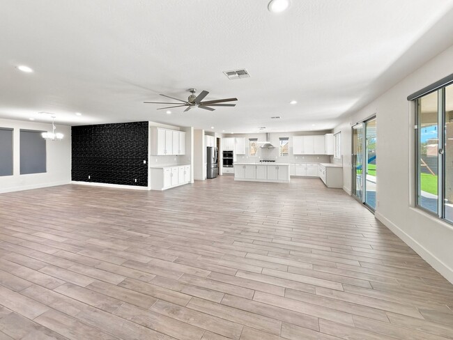 Building Photo - Luxury SMART HOME For Rent!