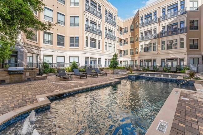 Building Photo - 1901 Post Oak Blvd