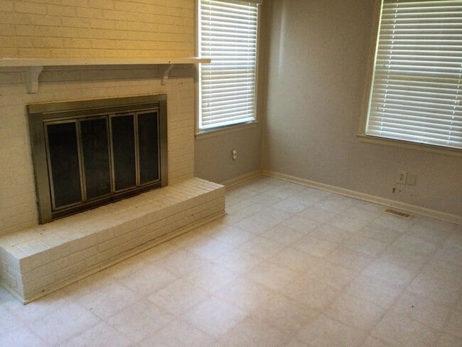 Building Photo - Spacious Ranch Home on 2.35 Acres – Private Setting with Endless Potential