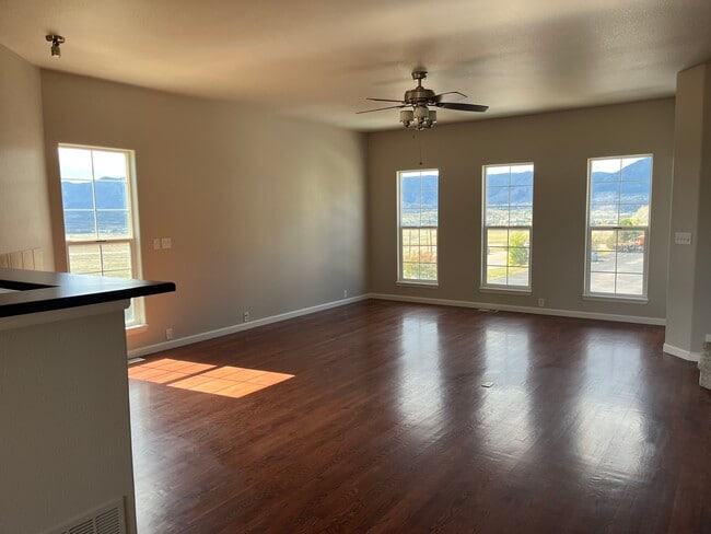 Building Photo - 1119 Yellow Dogwood Heights