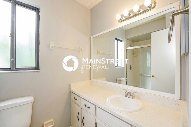 Building Photo - 3 Bedroom Pet-Friendly Home in ORMOND BEACH, FL with Main Street Renewal