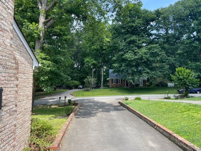 Building Photo - 3600 Ghent Dr