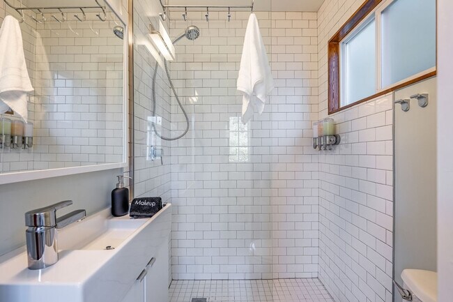 Building Photo - 2811 NW 87th St