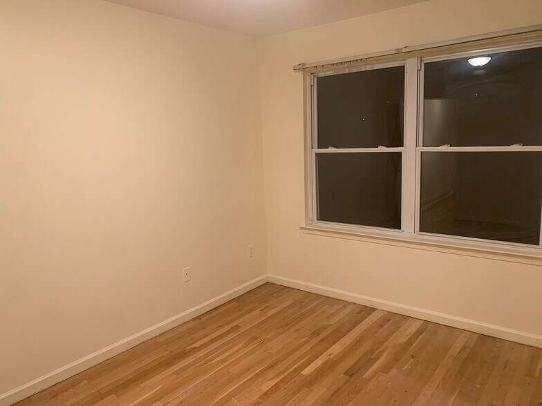 Building Photo - 68 Pamrapo Ave