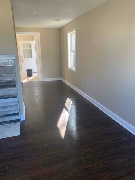 Building Photo - 231 Southview Ave