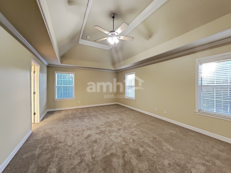 Building Photo - 2091 Lequire Ln