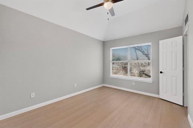 Building Photo - 325 Crooked Creek