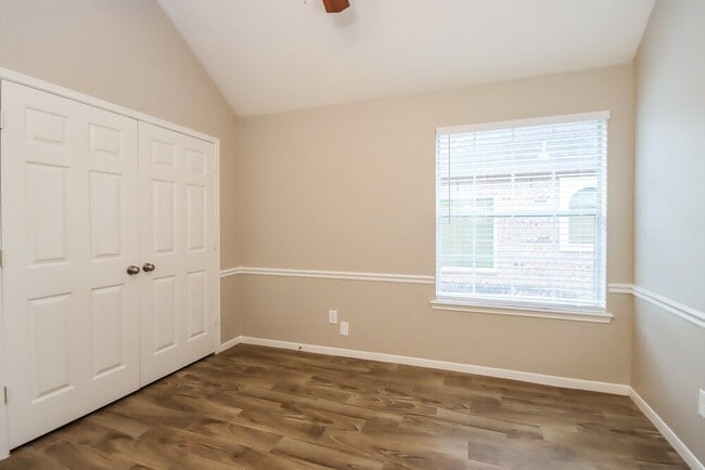 Building Photo - 1414 Summer Rain Dr