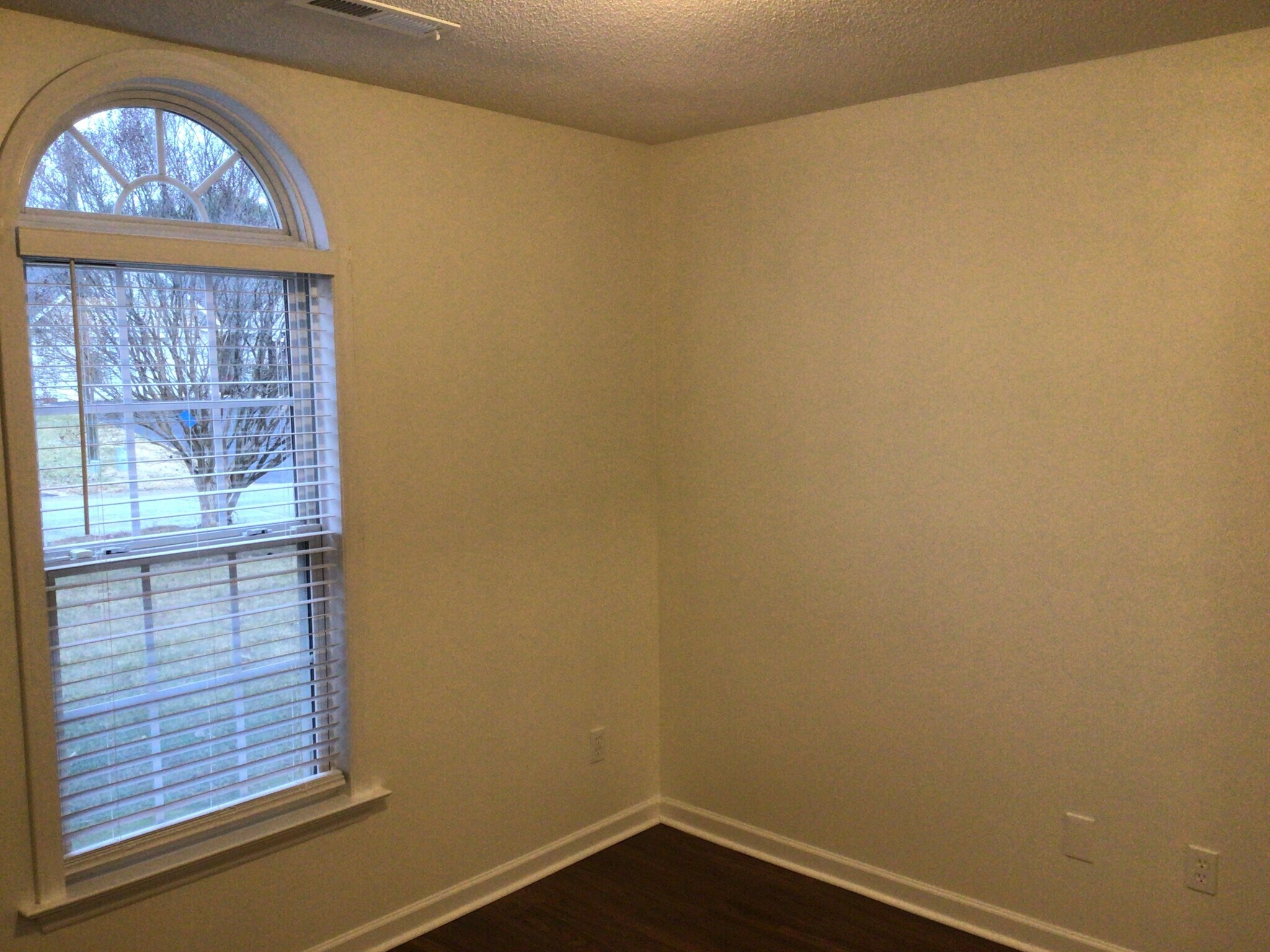 Building Photo - 5410 Bridgegate Dr