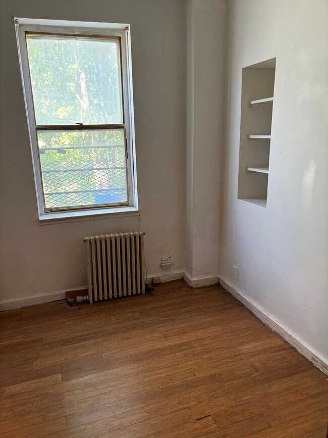 Befroom - 1326 W Pratt St