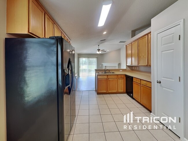 Building Photo - 11707 Deep Springs Dr N