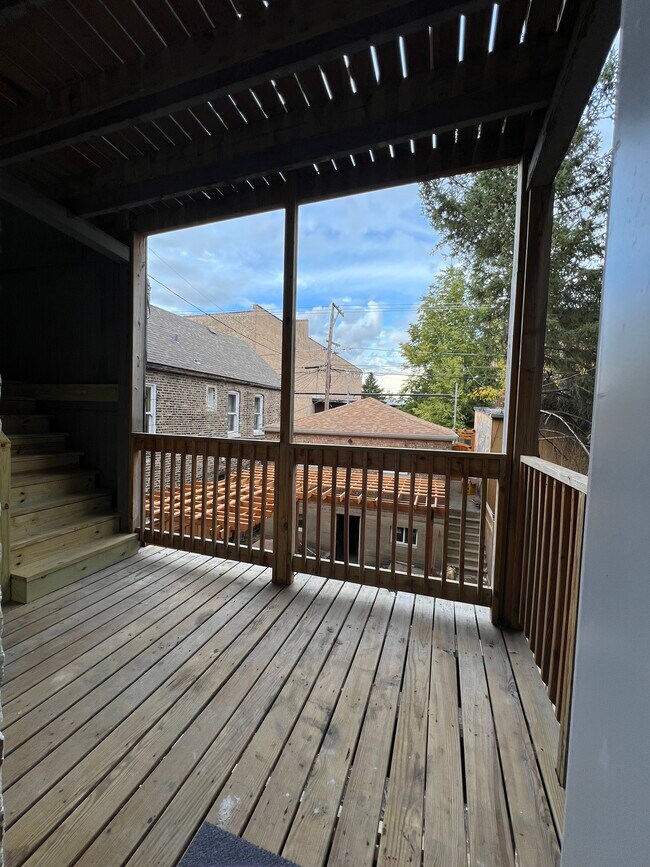 Building Photo - 2110 W 21st Pl