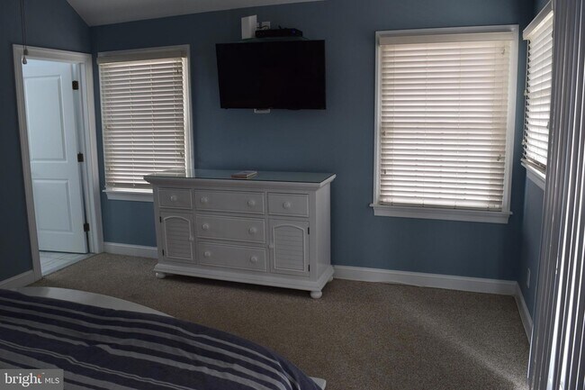 Building Photo - 205 W Brigantine Ave